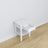Comodino N01 in legno bianco – cassetto aperto, vano vicino al letto