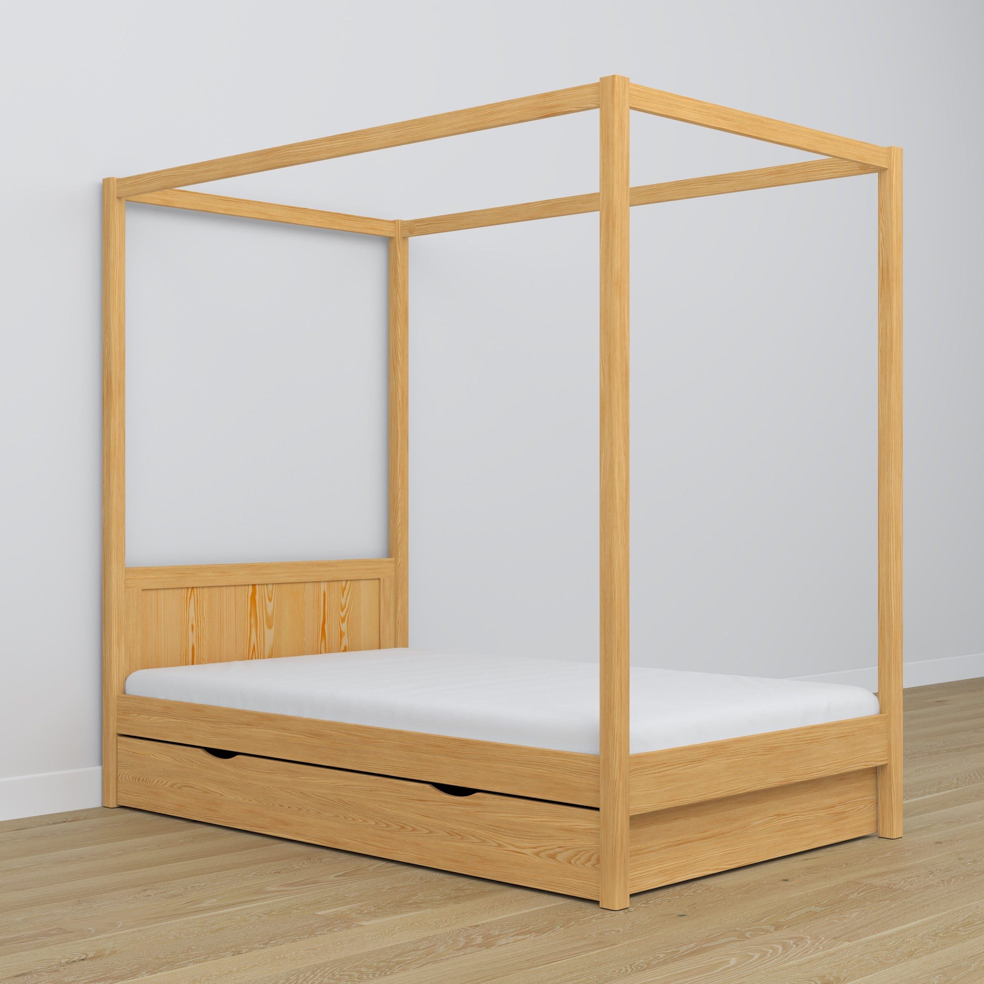 Letto con baldacchino in legno pino naturale in nella cameretta dei bambini – allestimento scandi