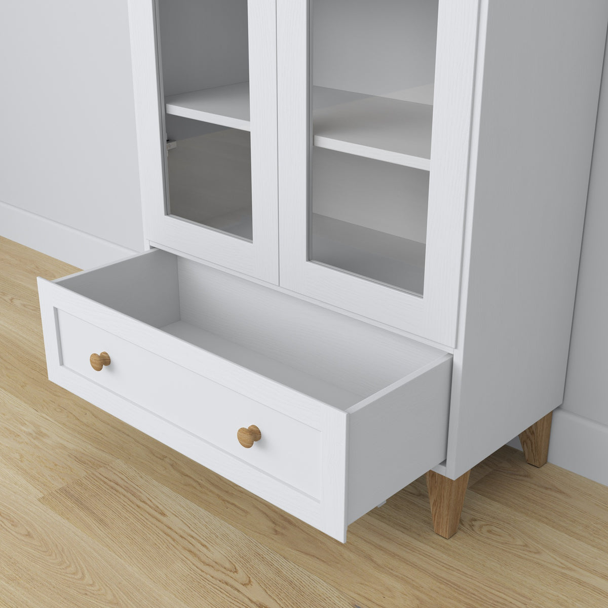 Vetrina 1S in legno bianco con quercia – porte aperte, ripiani e cassetto all'interno