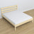Lit double pin incolore w chambre – décoration avec literie, style scandinave