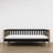 Sofa-lit en bois noir avec chêne – vue de côté, forme et proportions du meuble